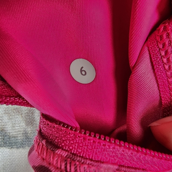 Lululemon Run Top Speed Crop Legging Ace Spot Jewelled Magenta Luxtreme Size 6 - Picture 7 of 16
